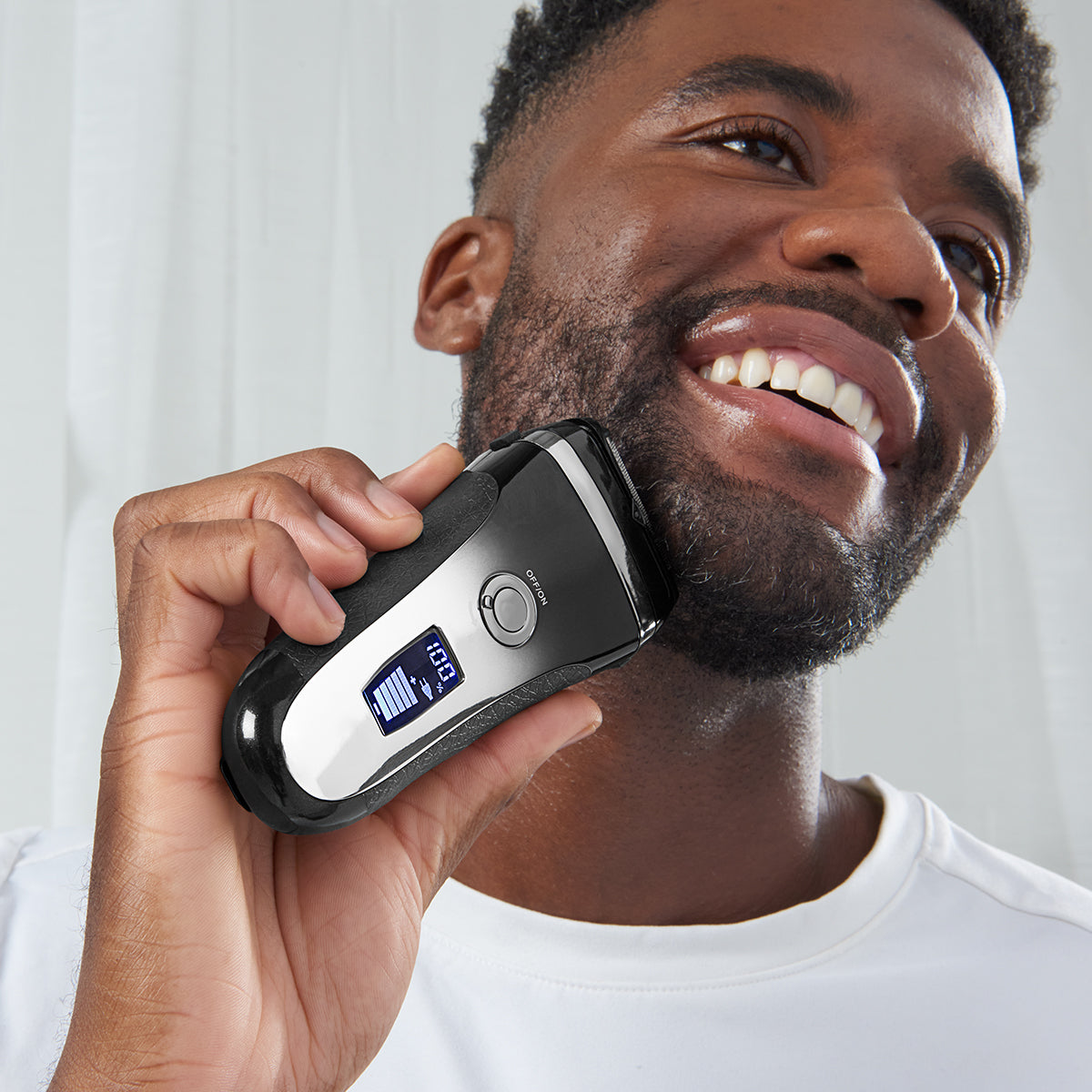 World's Fastest Cordless Foil Shaver and Trimmer by Sharper Image
